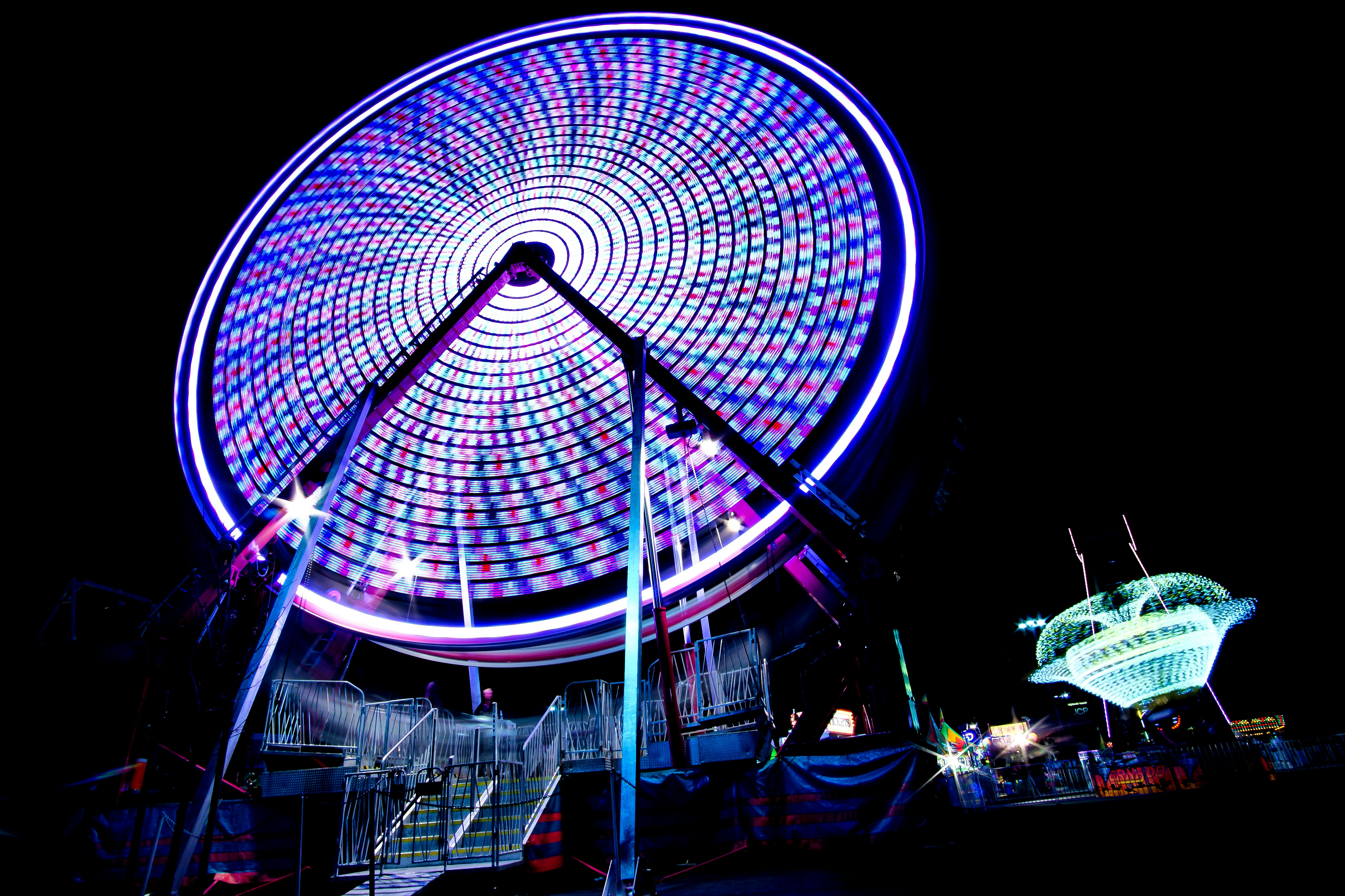 purple lighted Ferris wheel